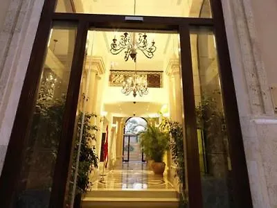 Le Patio Boutique Hotel Beirut Downtown 5*,  Libano